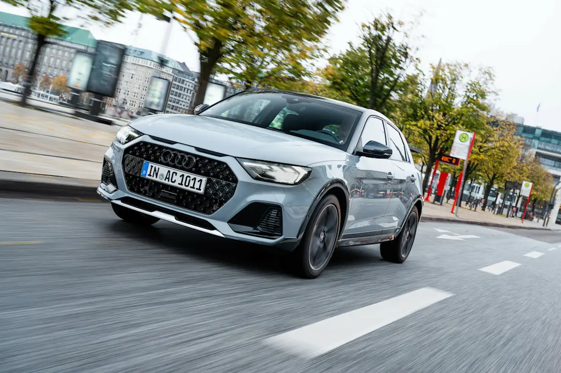 Audi A1 Allstreet (2022) rijdend, vooraanzicht Audi A1 Allstreet (2022) rijdend, vooraanzicht