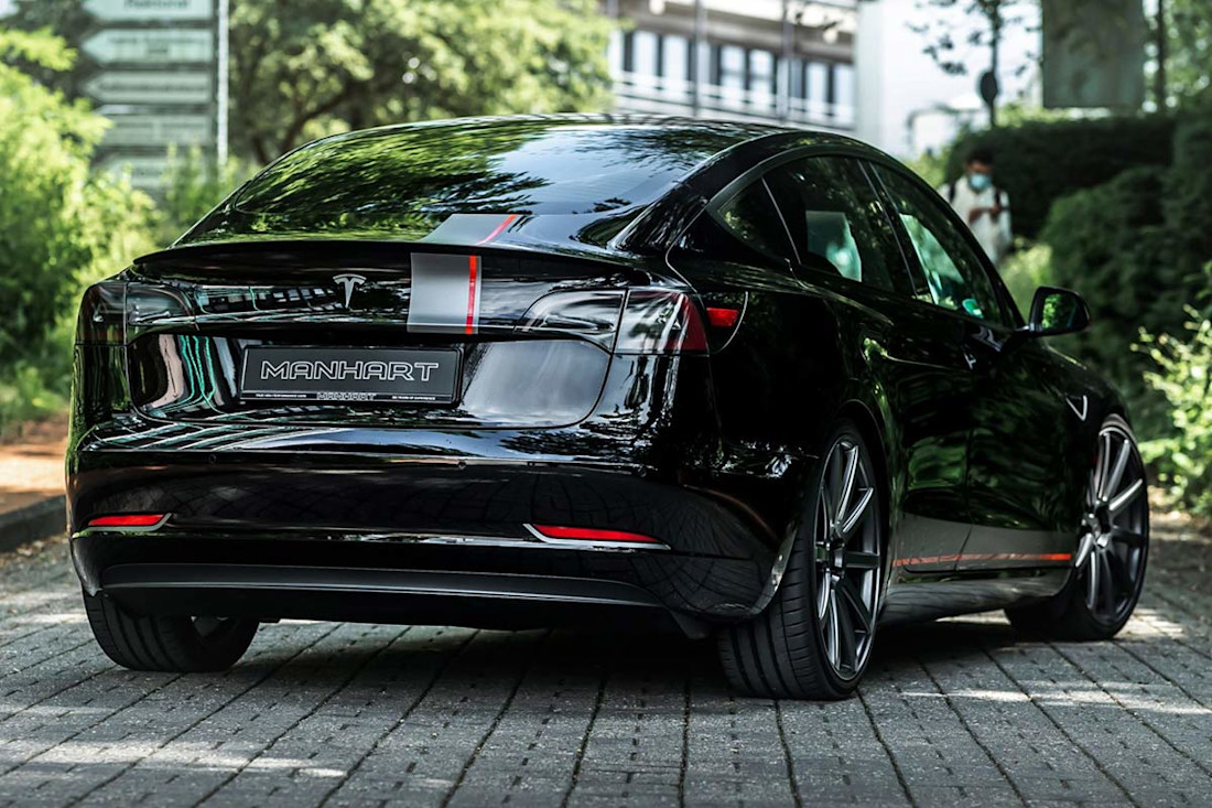 Tesla model 3 tuneado Manhart (4).jpg
