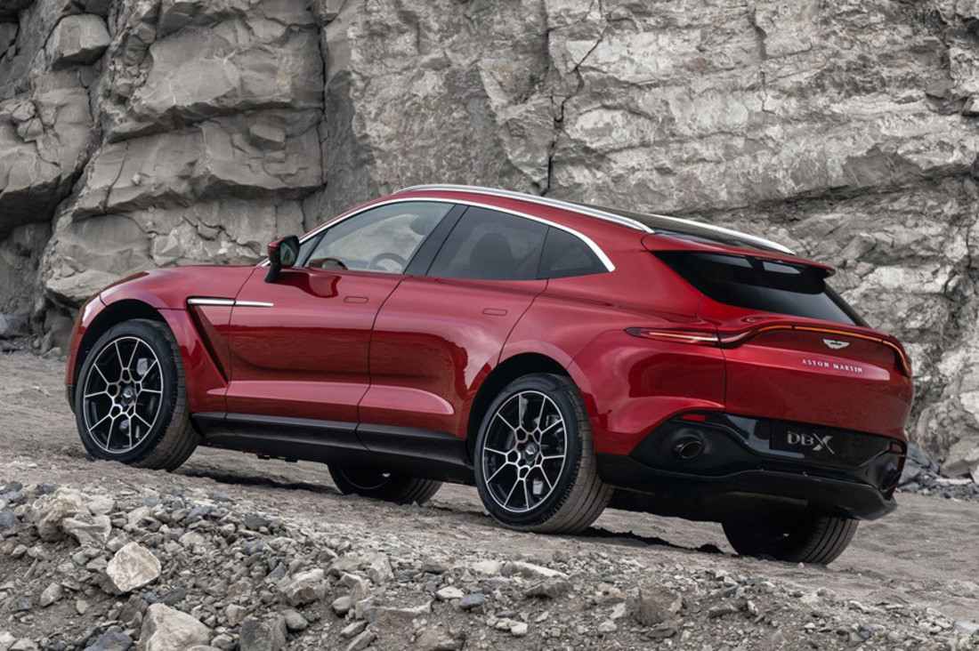 Aston_Martin-DBX-2021-1024-0a.jpg