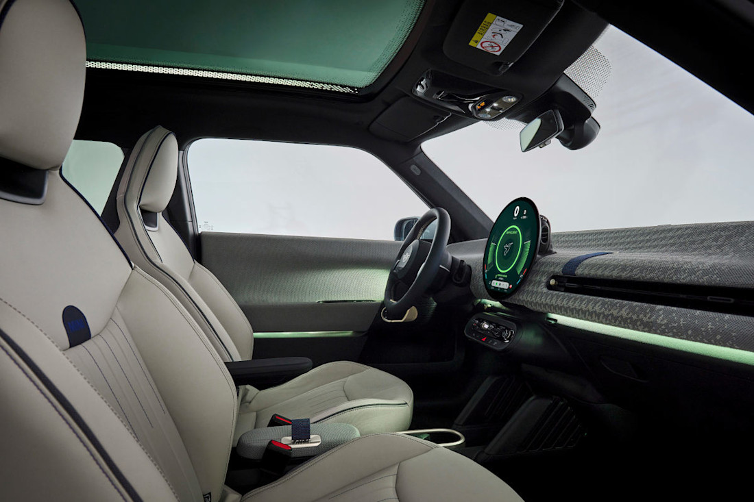 interior-mini-cooper-electrico-2024 (7).jpg