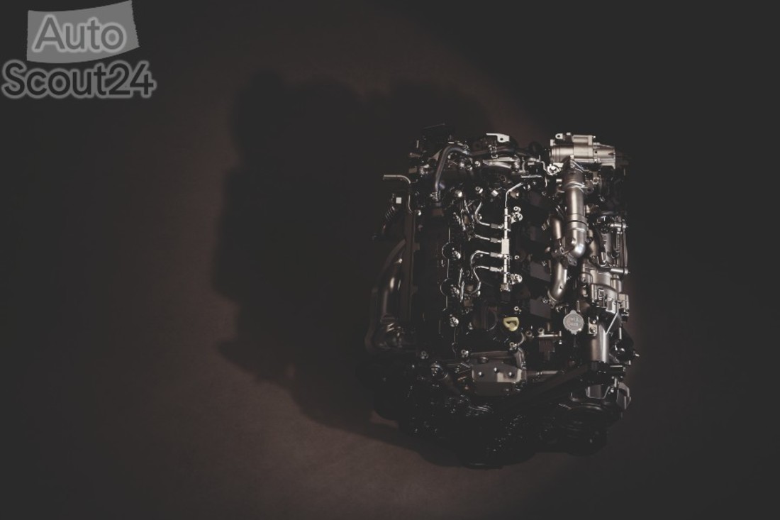 Mazda e-Skayactiv X technical 1 (1).jpg