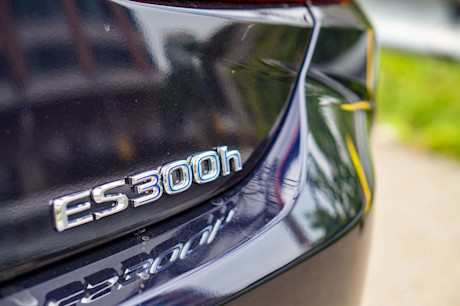 Editorial 2020 lexus es 300h 14 jl