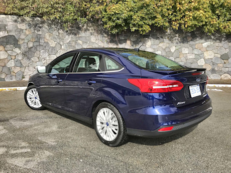 Editorial 2017 ford focus titanium sedan 05 gw