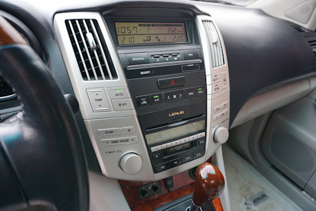 Editorial 2025 lexus rx vs 2005 lexus rx comp di 250304 20