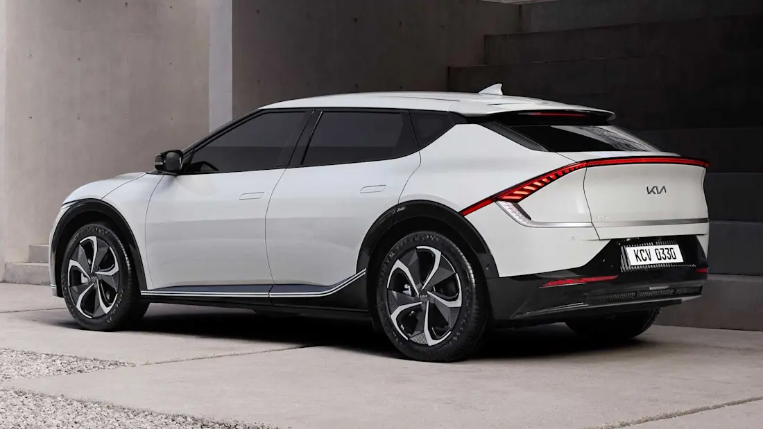 kia-ev6-rear-quarter kia-ev6-rear-quarter