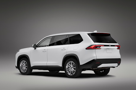 Editorial 2024 toyota grandhighlander windchillpearl 002