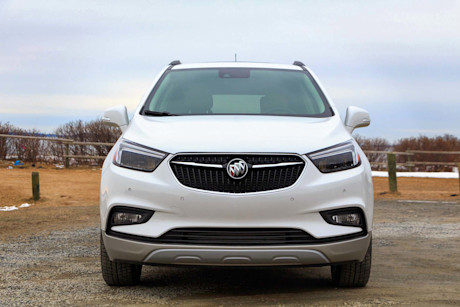 Editorial 2017 buick encore awd premium 02 ew