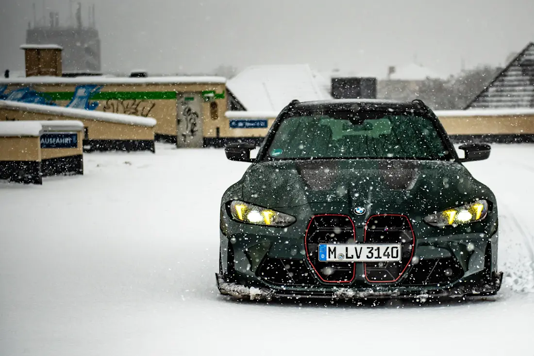 bmw-m3-cs-touring-front