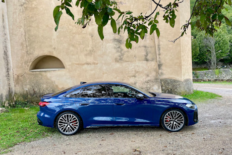 Editorial 2025 audi a5 s5 sedan fd pb 241017 11