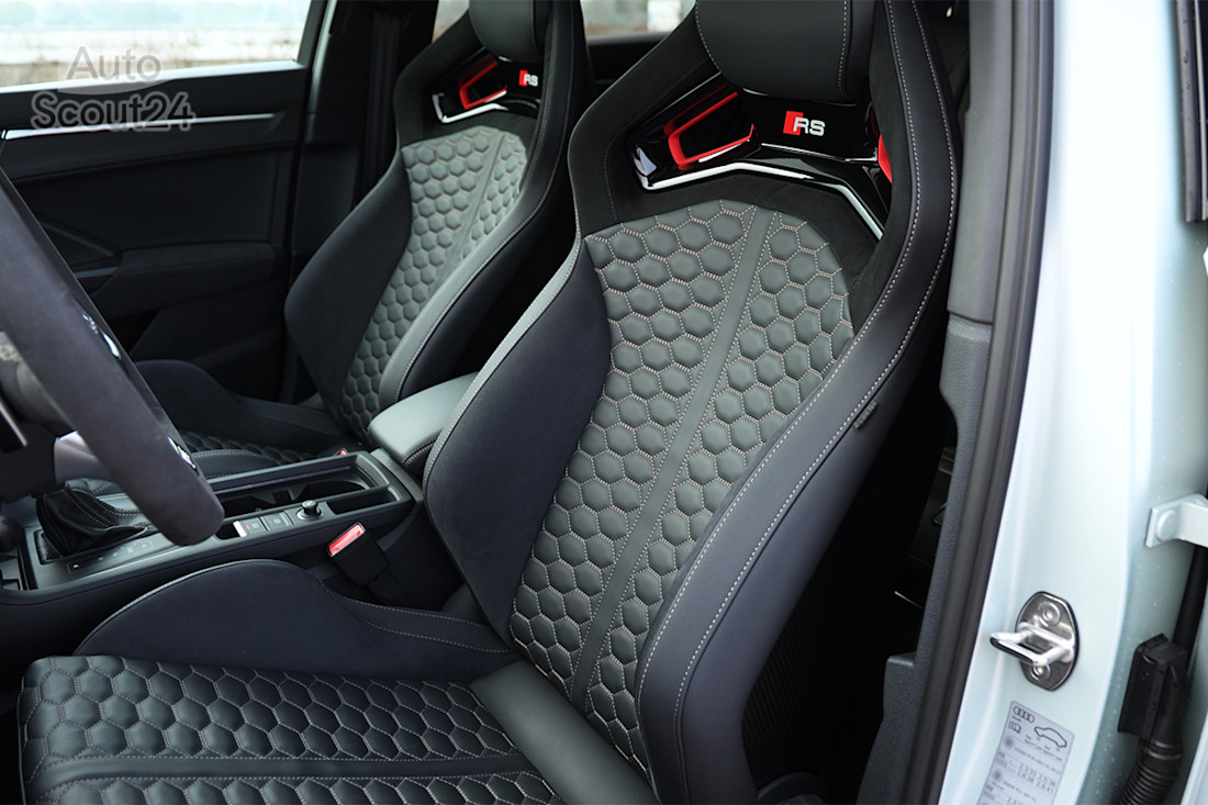Audi-RS-Q3-Ten-years-edition-asientos.jpg