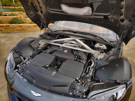 Editorial 2020 aston martin vantage 15 bh