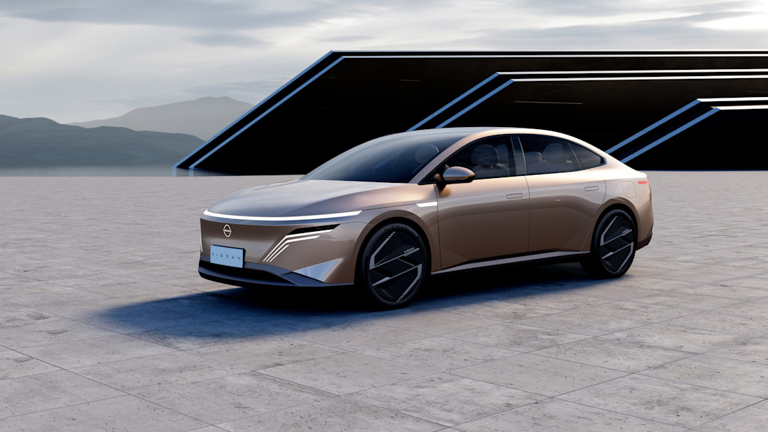 met-deze-twee-strakke-sedans-gaat-nissan-de-suv-gekte-te-lijf-2024-02.jpg