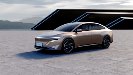 met-deze-twee-strakke-sedans-gaat-nissan-de-suv-gekte-te-lijf-2024-02
