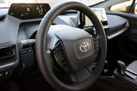 Toyota Prius 2023 : premier contact Body Image