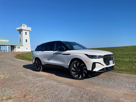 Editorial 2024 lincoln nautilus 15