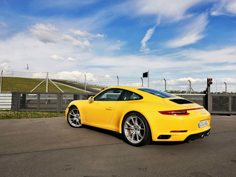 Editorial 20 bh 2017 porsche 911 carrera 4s
