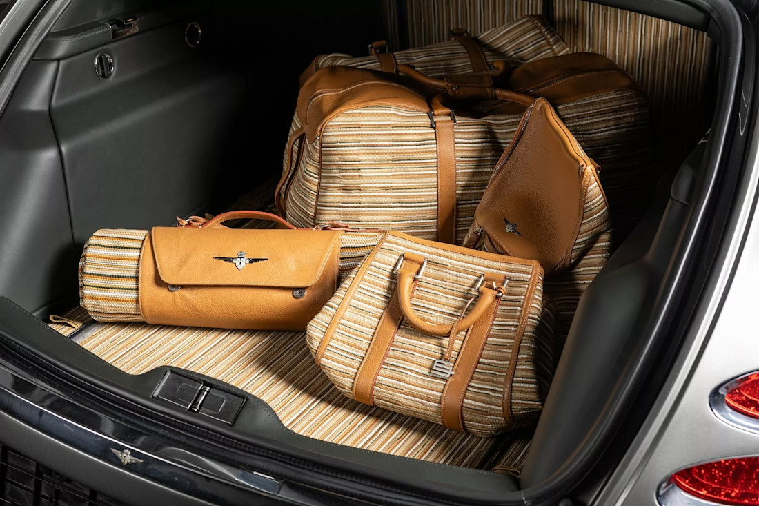 Bentley-Continental-Flying-Star-Touring-Superleggera (9).jpg