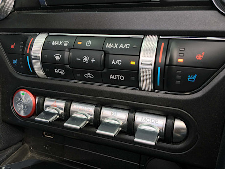 Ford Mustang EcoBoost Premium décapotable 2019 : essai routier Body Image