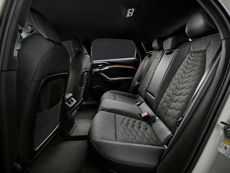 Editorial 2025 audi a6 e tron sportback audi preview 240717 pb 26
