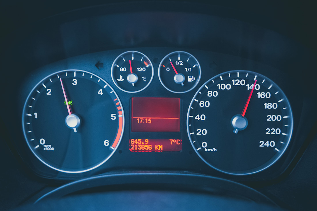 Motor auf hohe Drehzahlen hochdrehen