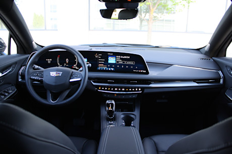 Cadillac XT4 2024 : essai routier Body Image
