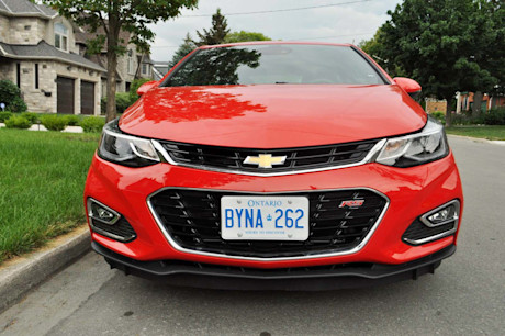 Editorial 2017 chevrolet cruze hatchback premier 06 mb