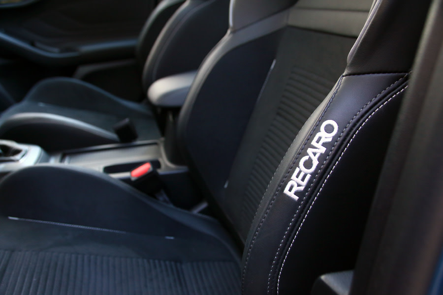 ford-focus-st-03.JPG
