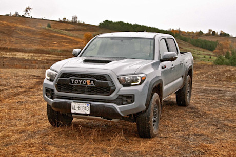 Editorial 2017 toyota tacoma trd pro 03 lw