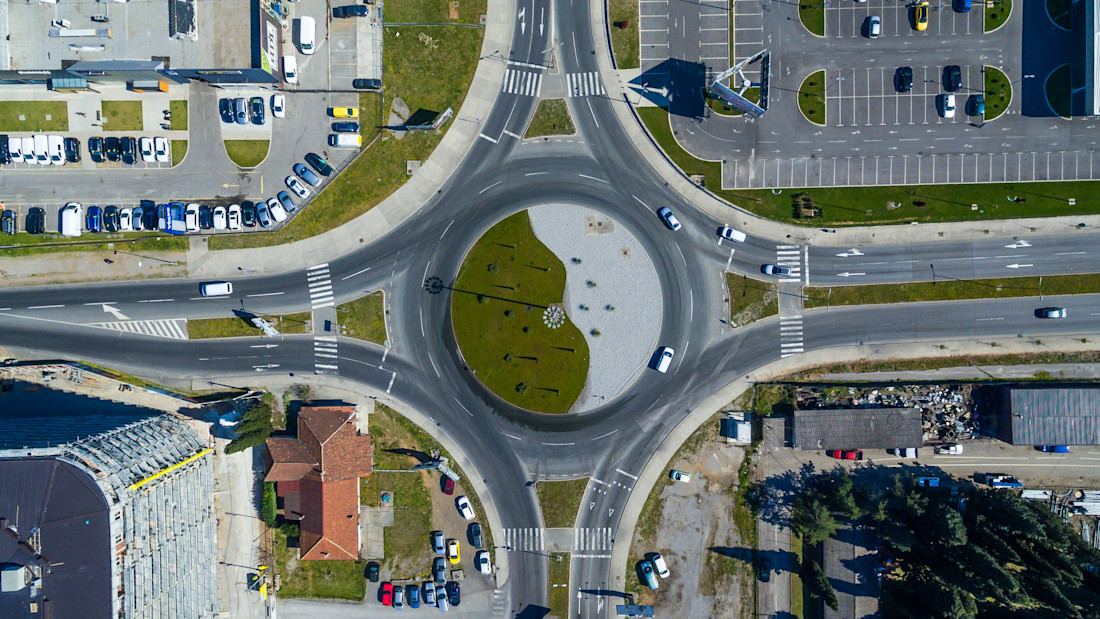 Verkeersregels rotonde: Zo gebruik je de rotonde correct