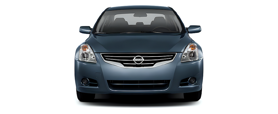 Nissan Altima 2011 4