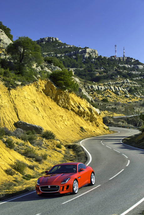 Editorial 2015 jaguar f type coupe 05j