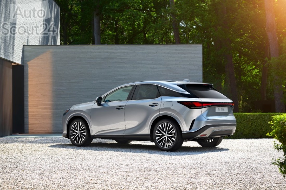 RX 450h+ Sonic Silver 002(1).jpg