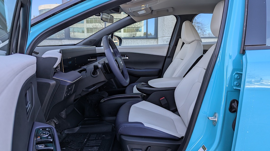 2026 Nissan LEAF - TD - DB - 260408 - 19.jpg