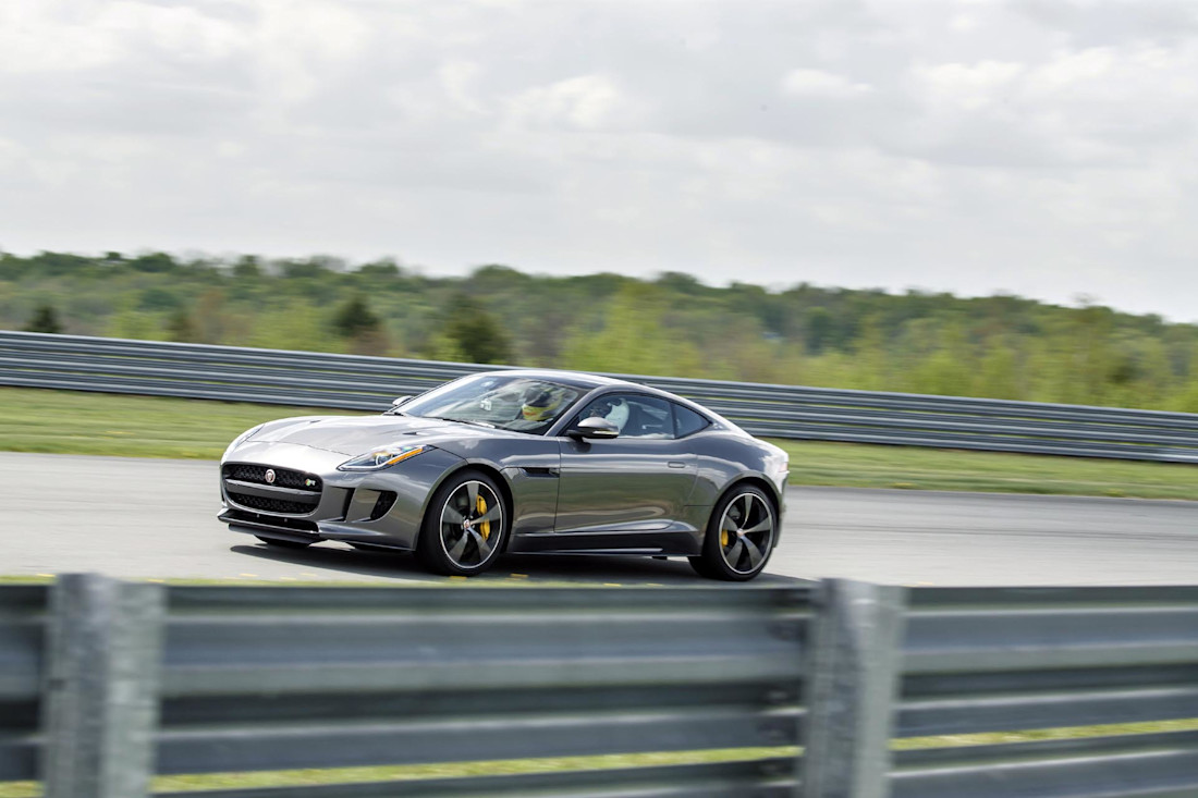Editorial 2016 jaguar f type r coupe jaguar 02