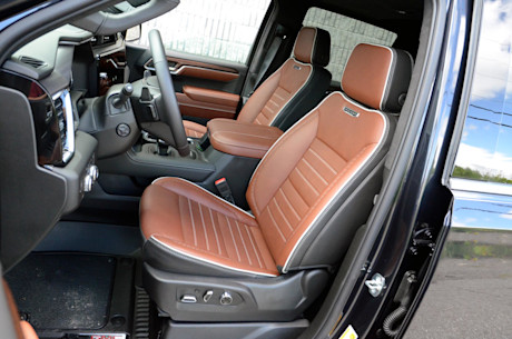 GMC Sierra Denali Ultimate 2023 : essai routier Body Image