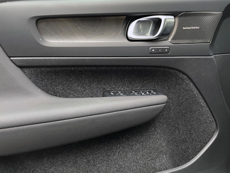 Editorial 2024 volvo c40 recharge ultimate single motor td 240119 21 pb