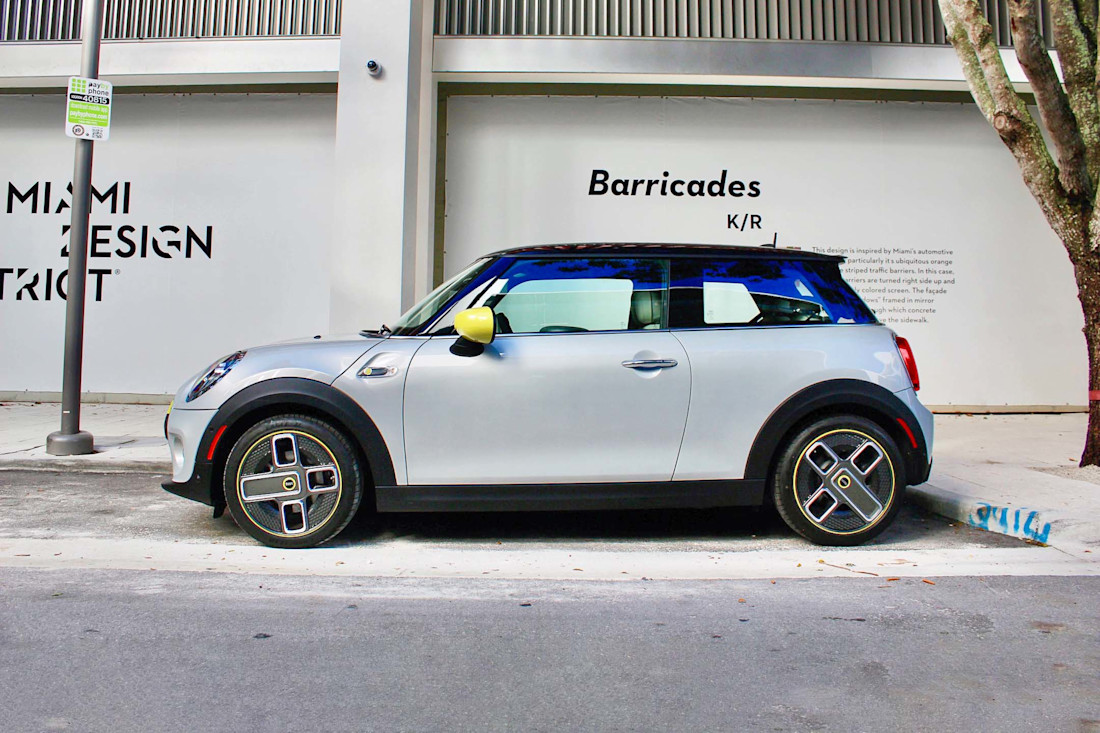 Editorial 2020 mini cooper 3 door se 04 pb