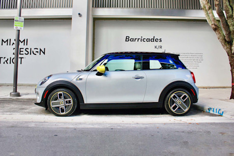 Editorial 2020 mini cooper 3 door se 04 pb