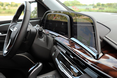 Editorial 2023 cadillac escalade esv sport platinum td 230920 28 jm