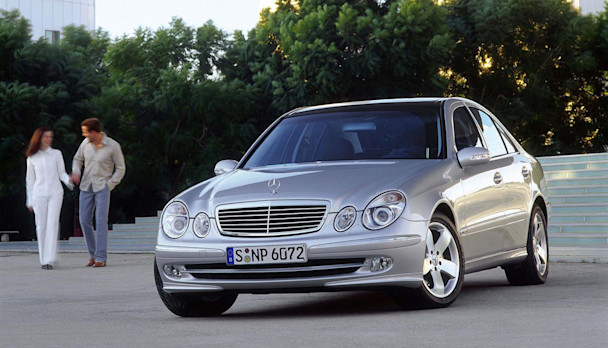 Mercedes-Benz E 320