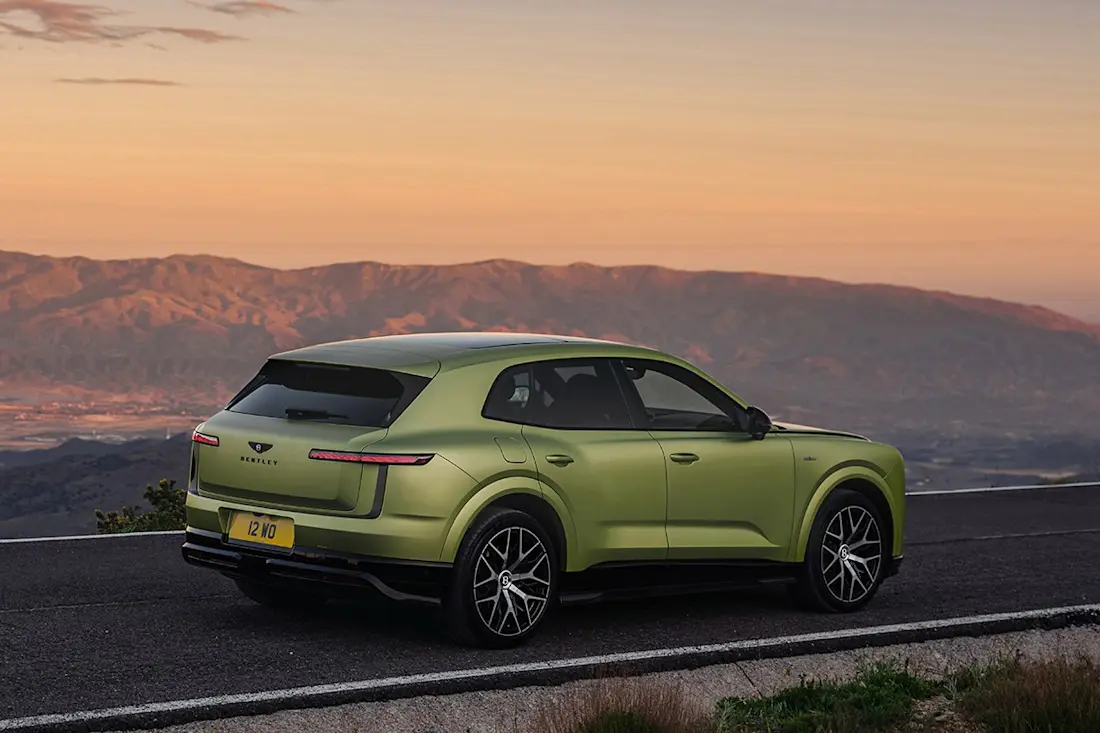 BEBE20261001 Bentley SUV Torcal 04
