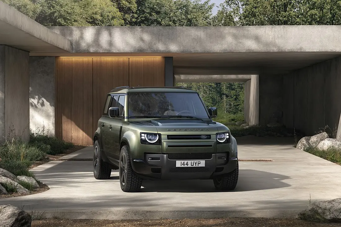 BEBE20250605 Land Rover Defender 01