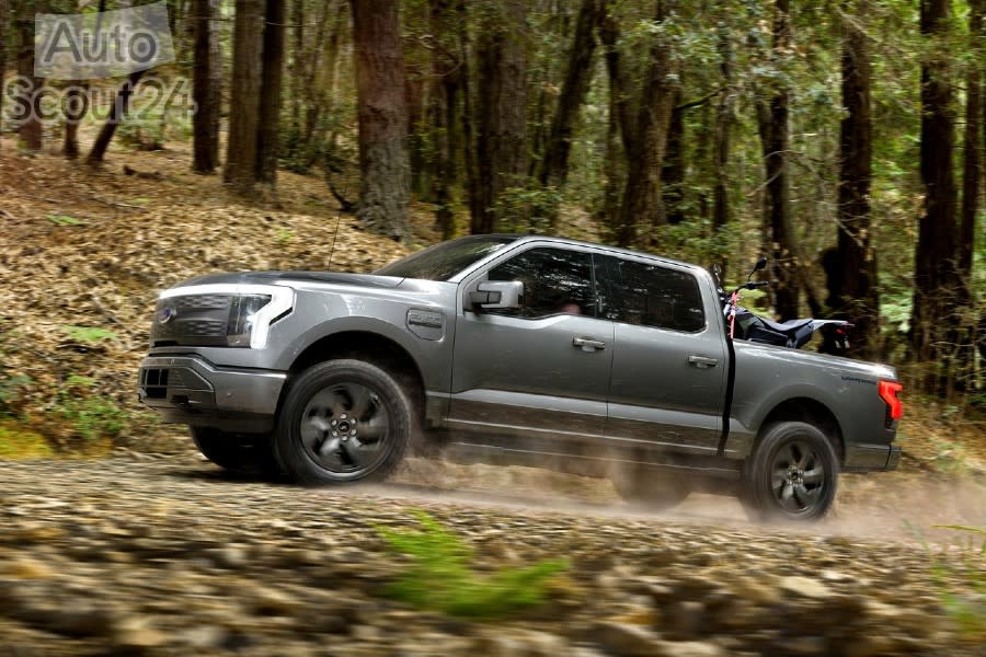 Ford-F-150_Lightning-2022-1280-05 (1).jpg