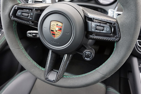 Editorial 2022 porsche macan gts 30 jl